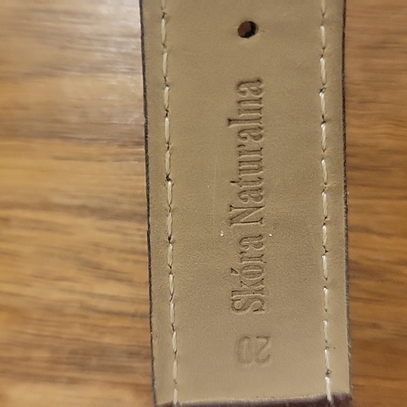 Vintage Watch + Perfume Oil - Picture 6 of 6